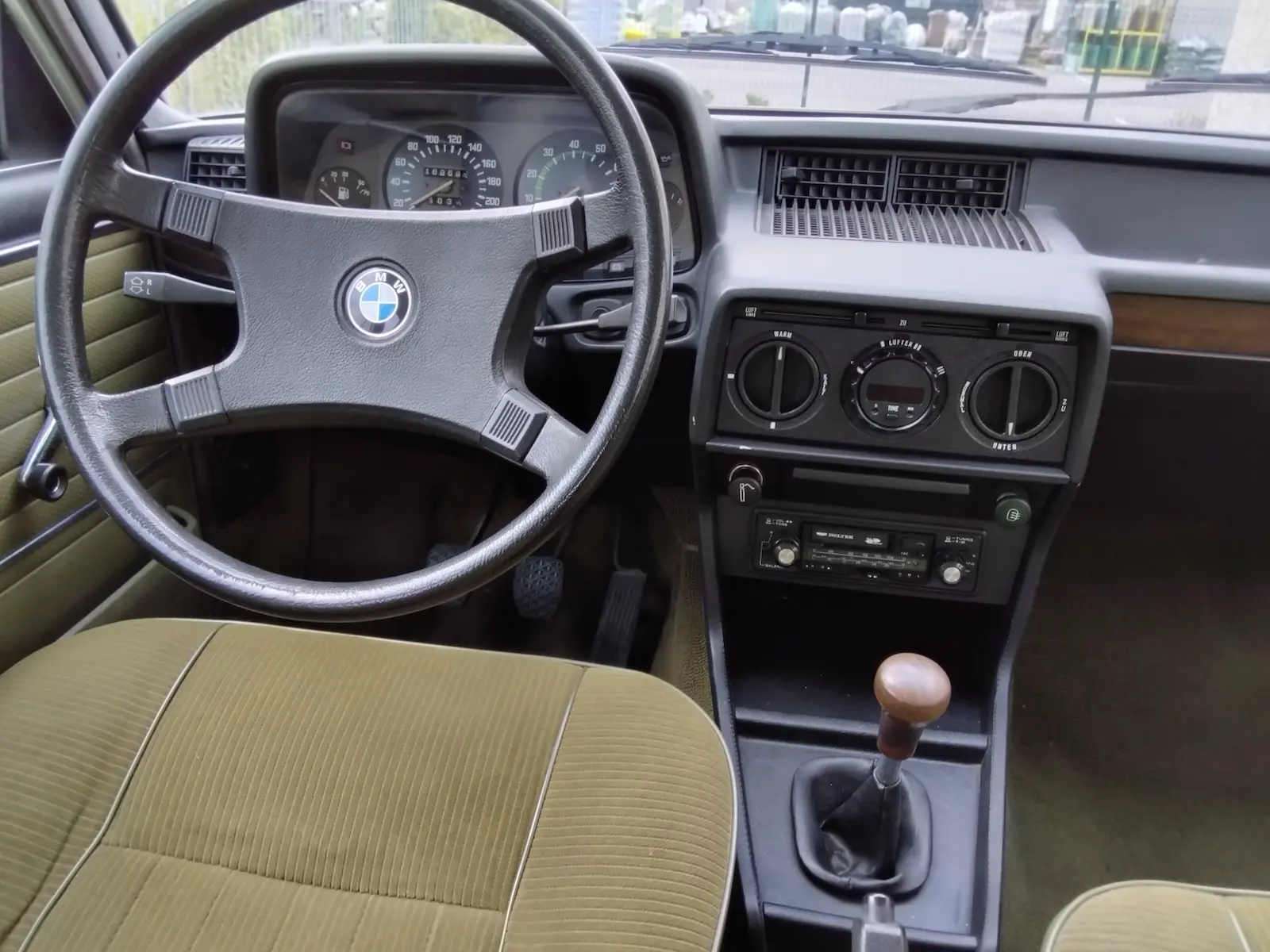 BMW E12 - 520/6 – Image 14